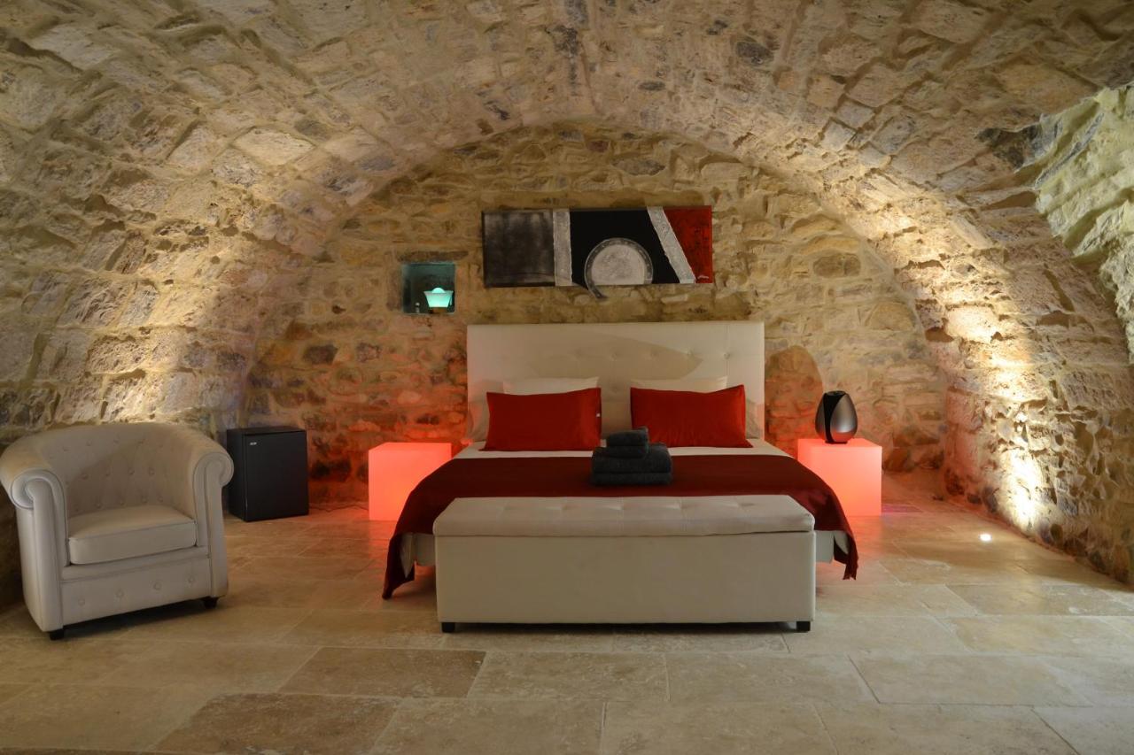 Chambre D'Hote Romantique Avec Spa Privatif Domaine Les Nuits Envoutees - Vezenobres Exteriér fotografie